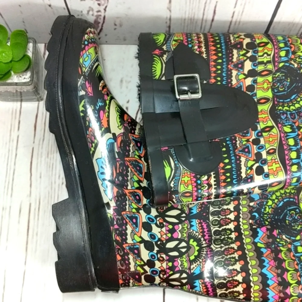 Sakroots Rhythm Neon Elephants and Peace Fur Lined Boots‎ 7